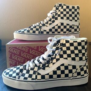 Women’s Vans Filmore HI checkered - Size 11